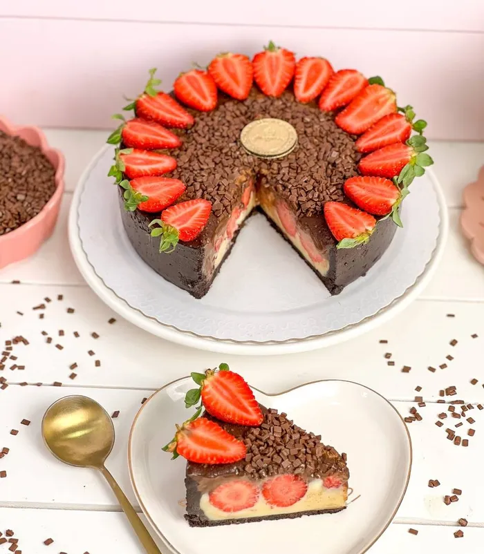 Torta natalina de chocolate com morangos da Massucar